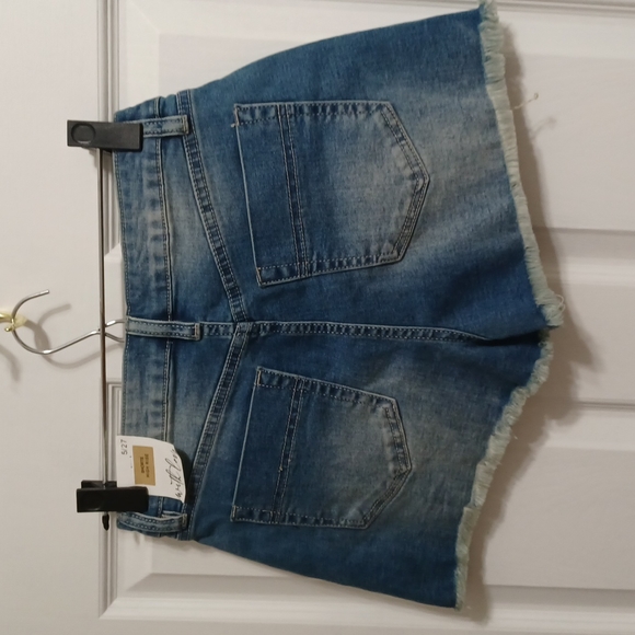 NWT YMI shorts high rise - Picture 5 of 6